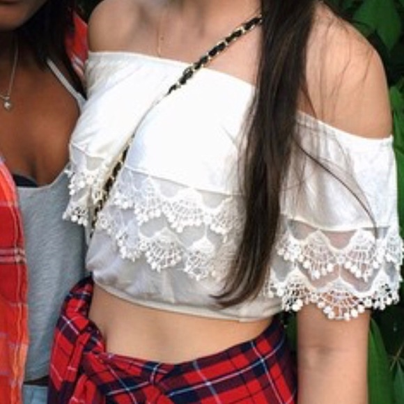 Ivory off the shoulder top - Picture 1 of 4